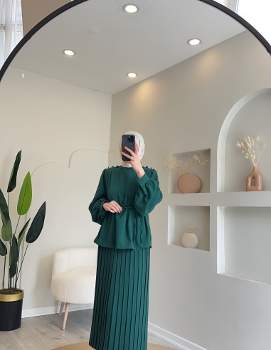 1520 omuzu düğmeli krep takım zümrüt