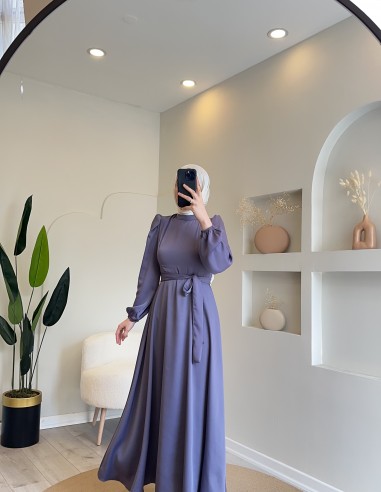 91190 kuşaklı saten elbise lila