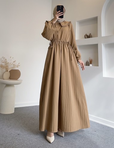 25Y9123 yaka detay bel büzgülü elbise...