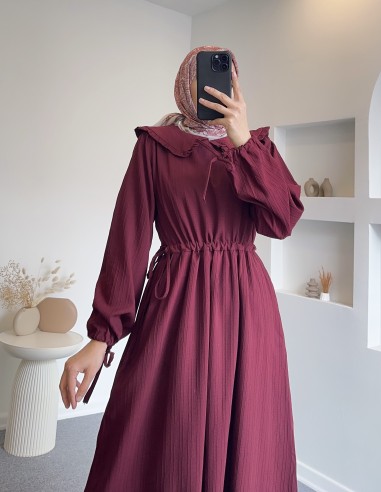 25Y9123 yaka detay bel büzgülü elbise...