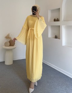 255022 pliseli şifon elbise...